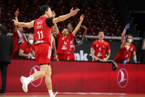 Στην καλύτερη πεντάδα της EuroLeague ο Βλάντιμιρ Λούτσιτς (vid)