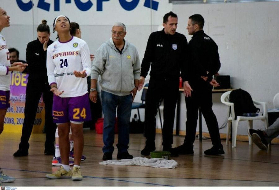 Α1 Γυναικών: Αναβλήθηκε το Εσπερίδες-Χανιά γιατί έμπαζε νερά το γήπεδο (pics)