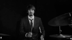 Beatles... Μόσχας με Ντε Κολό στη θέση του Ρίνγκο Σταρ ! (video)