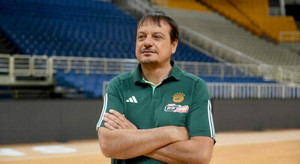Αταμάν: &quot;Στόχος το Πρωτάθλημα στην Ελλάδα και το Final-4 στη EuroLeague&quot;