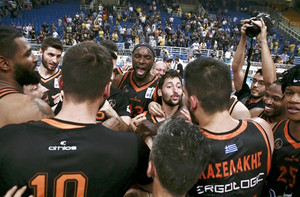 Τρομερός Προμηθέας &#039;&#039;πέταξε&#039;&#039; στους τελικούς και την ΑΕΚ εκτός! (pic)