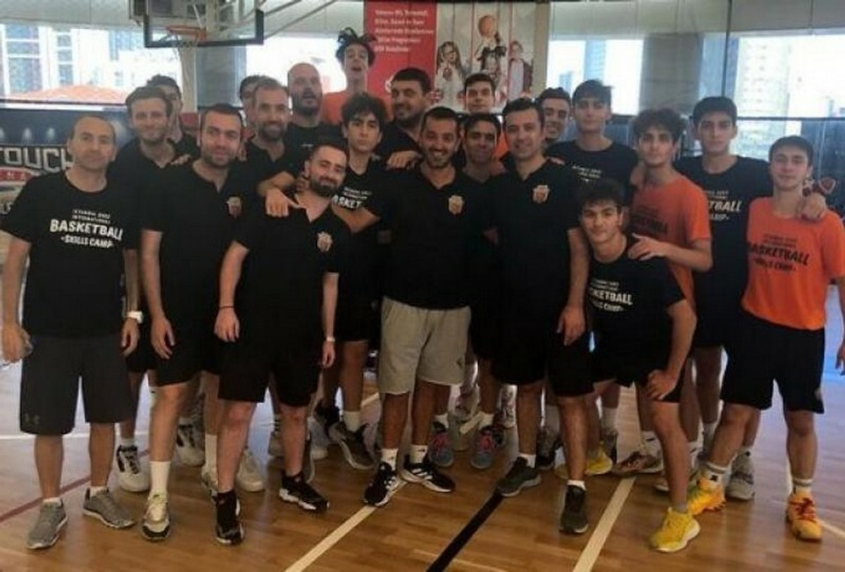 Βόβορας: Σε καμπ στην Τουρκία (pic)