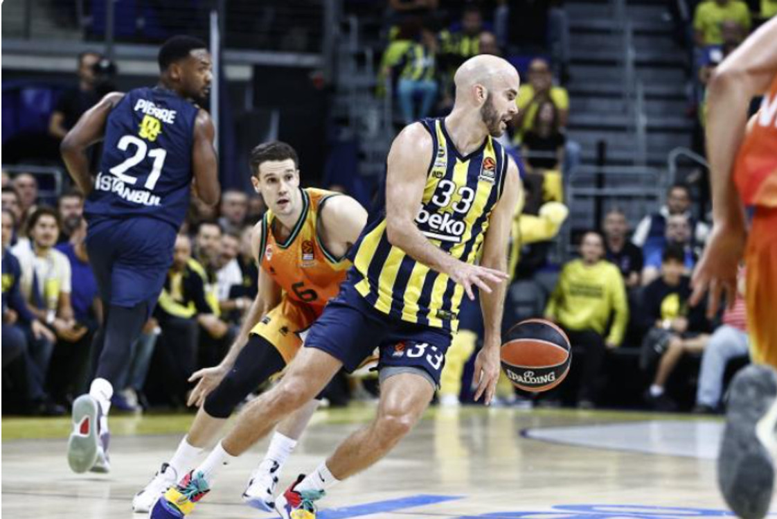 Φενέρμπαχτσε-Βαλένθια 79-77: &quot;Έπαιξε&quot; με τη φωτιά αλλά δεν &quot;κάηκε&quot; η ομάδα του Ιτούδη για το 4/4