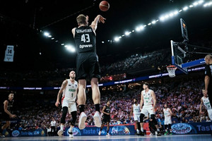 Ουγγαρία-Γερμανία 71-106: Προπόνηση με τα... &quot;τρίτα&quot; (video)