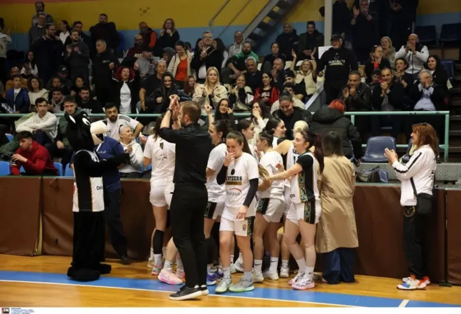 Α2 Γυναικών: Αναβλήθηκε λόγω... βροχής το Πάνθηρες Καβάλας-Άρης (gallery)