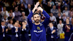 Πέθανε ο πατέρας του Ναβάρο, αναβάλλεται η απόσυρση της φανέλας του...