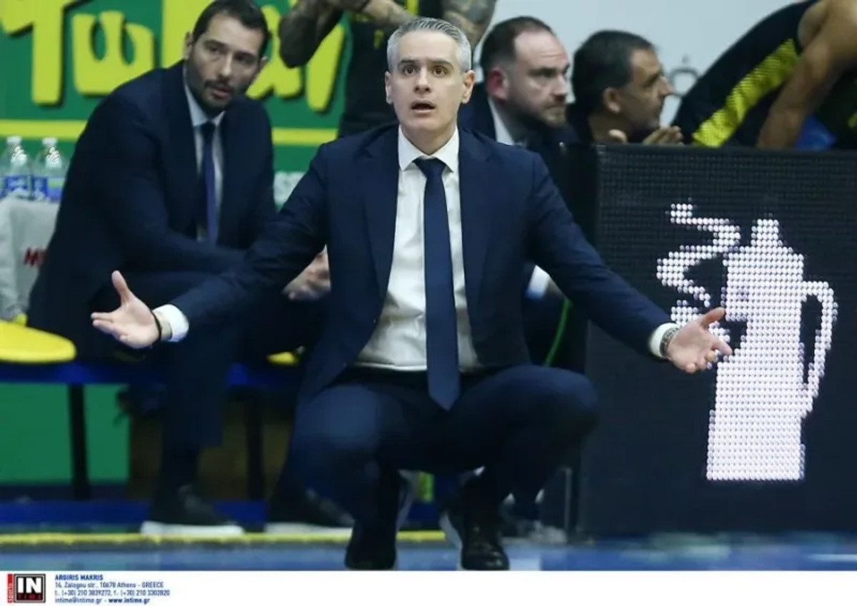 Άρης: Αποχαιρέτησε τους παίκτες του ο Γιάννης Καστρίτης