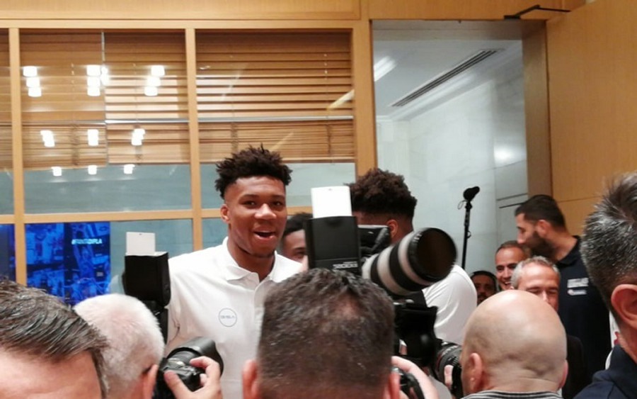 Γιάννης Αντετοκούνμπο: &quot;Αλλάζω το MVP του ΝΒΑ με το χρυσό στην Κίνα&quot;!