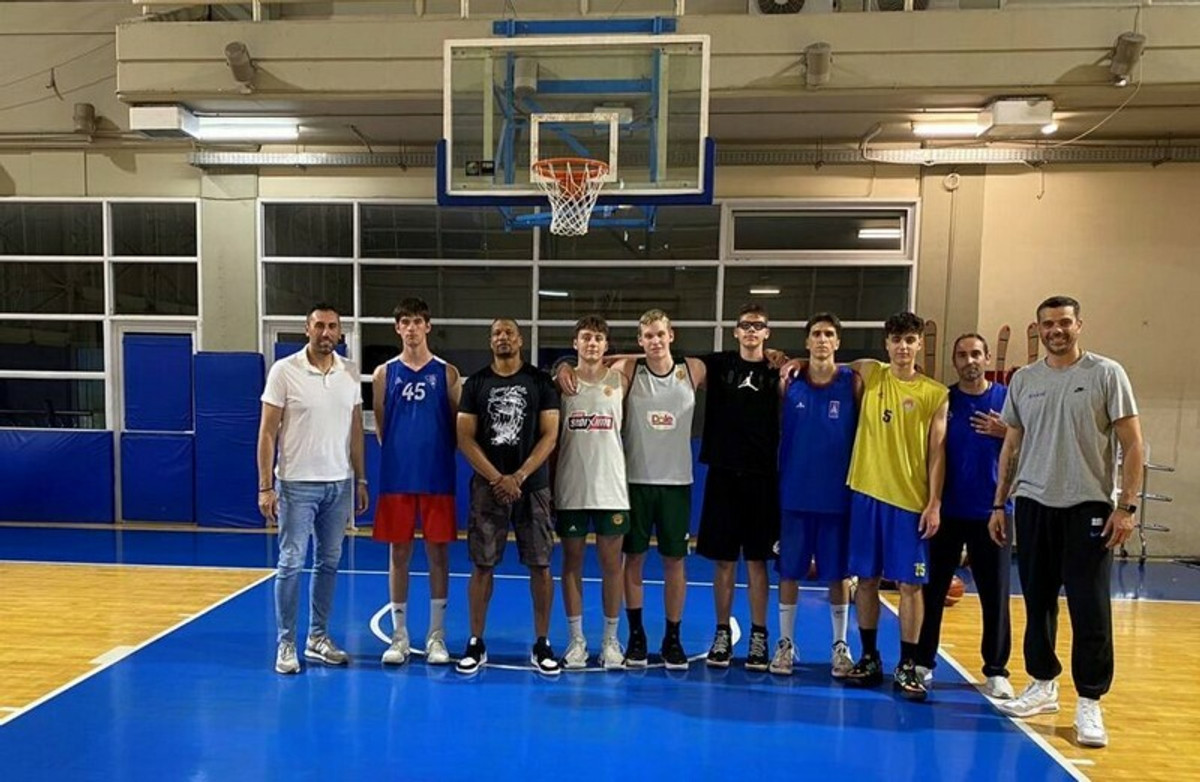 Πρόγραμμα Big Greeks με Μάικ Μπατίστ