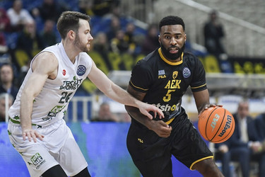 Τα &quot;γκρέμισε&quot; όλα η ΑΕΚ, ήττα 96-84 από την Μπαντίρμα στο ΟΑΚΑ!