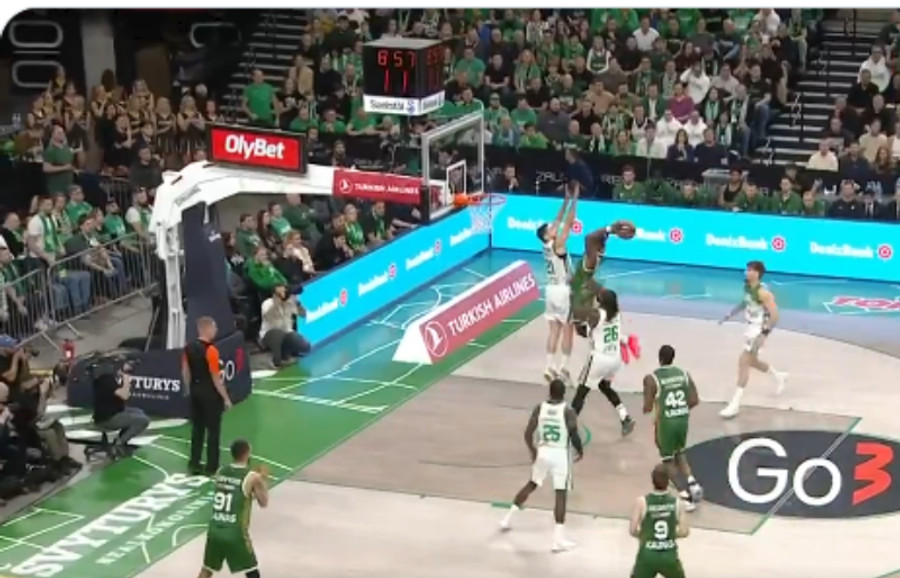Ζαλγκίρις-Παναθηναϊκός: Το απίθανο poster dunk του Λόνι Γουόκερ (vid)