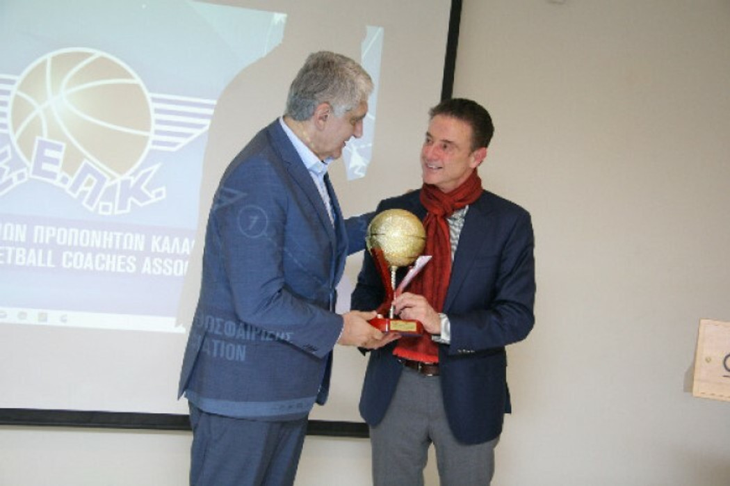Πιτίνο στον ΣΕΠΚ: &quot;Οταν κοουτσάρω την Εθνική, είμαστε όλοι Έλληνες&quot; (pics &amp; vids)