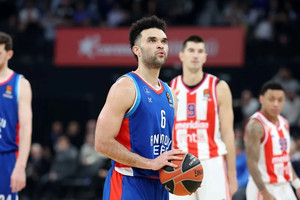 Τρίτωσε το καλό για την Εφές, 89-67 τον Ερυθρό Αστέρα (vid)