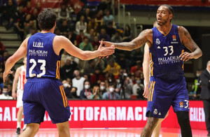 Euroleague: Πρόστιμα σε Ερυθρό Αστέρα και Σέρχιο Γιουλ