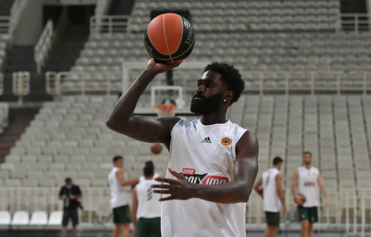 Παναθηναϊκός: Μέρος της προπόνησης στο Κάουνας ο Σαντ Ρος (video)