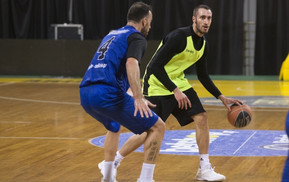 Δοκιμές και διατήρηση ρυθμού στο φιλικό του Άρη με τον Ηρακλή