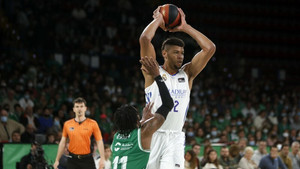 Εκτός έδρας νίκη για τη Ρεάλ 71-69 την Μπέτις