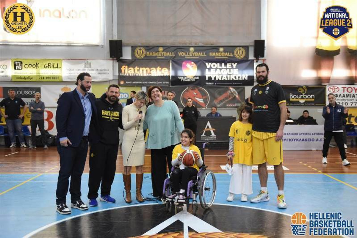 Ηλυσιακός: Η γενναία Άρτεμις τιμήθηκε από τον Αντώνη Φώτση! (pics)