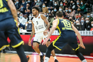 Βιλερμπάν-Φενέρμπαχτσε 84-82: Με κορυφαίο και ηγέτη τον Κρις Τζόουνς (vid)