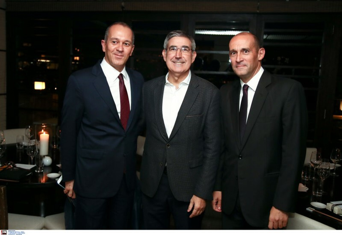 Δείπνο Αγγελόπουλων στους εκπροσώπους της Euroleague, παρών και ο Μ. Παπαδόπουλος! (pics)