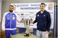 LIVE STREAMING ο τελικός του Κυπέλλου Γυναικών Νίκη Λευκάδας–Ολυμπιακός (15:00)