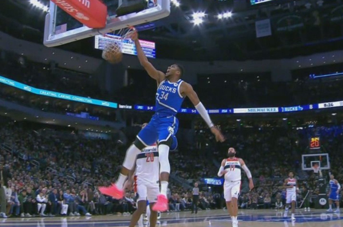 Μυθικός Γιάννης με 40άρα και triple double στο 124-114 των Μπακς επί των Γουίζαρντς (vids)