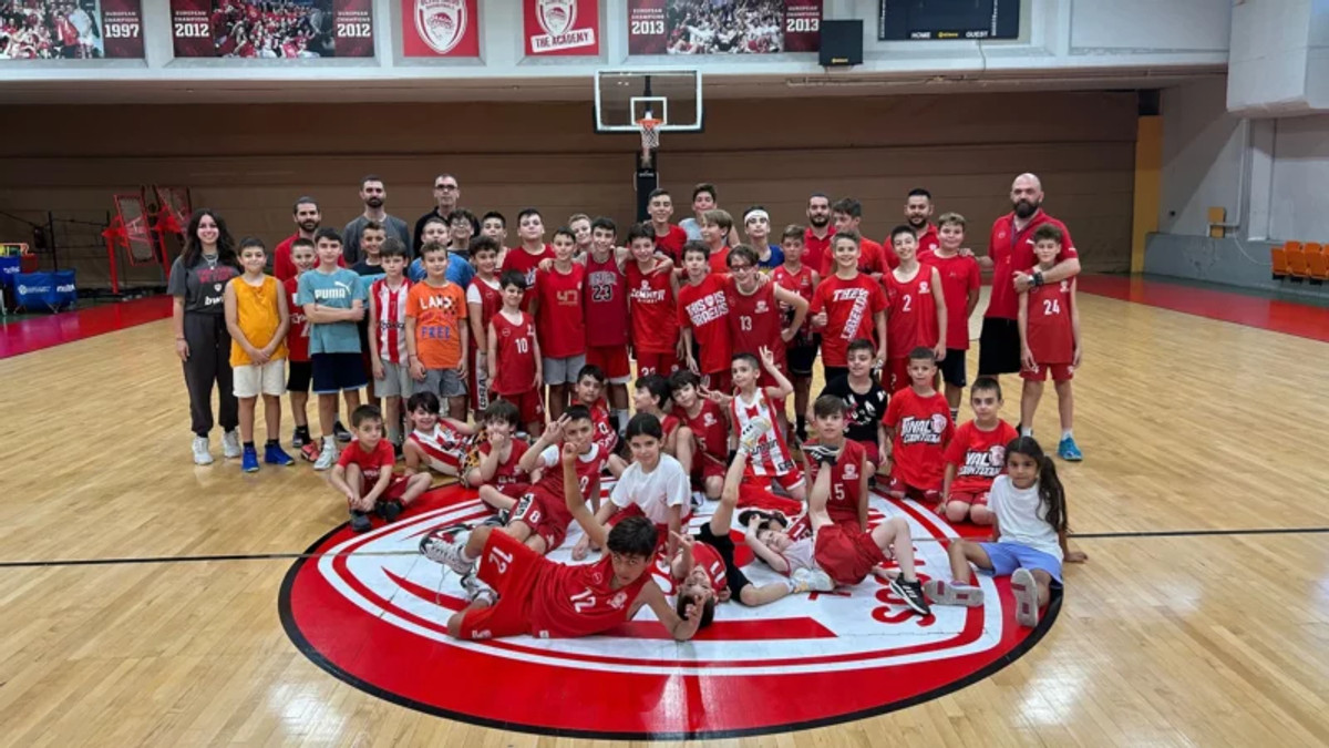 Ολυμπιακός: Αυλαία στο Summer camp με Καλαβρό (pics)