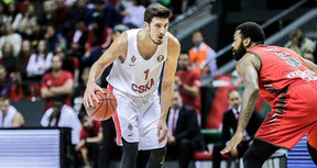 Καυτός Ντε Κολό κι η ΤΣΣΚΑ Μόσχας 93-76 τη Λοκομοτίβ Κουμπάν (video)