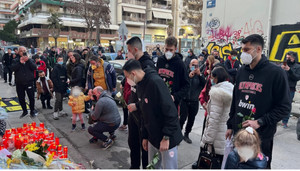 Ολυμπιακός: Τίμησε τη μνήμη του Άλκη με επίσκεψη στο σημείο της δολοφονίας (pics)