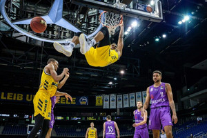 Άλμπα Βερολίνου: Άνετα την Γκέτιγκεν 89-58 πριν από τον Ολυμπιακό