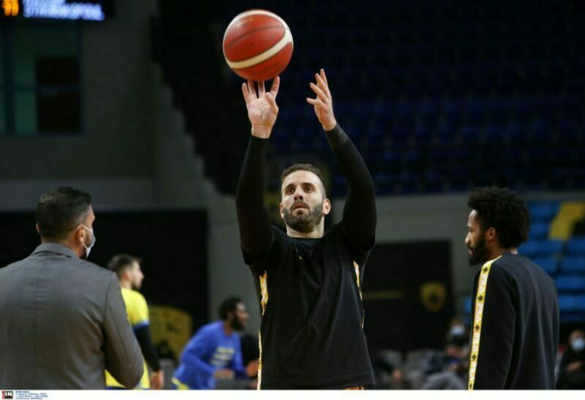 ΑΕΚ: Αβέβαιο το μέλλον του Παππά λόγω επεισοδίου με τον Σεγκούρα!