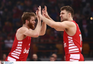 ELPA: MVP ο Βεζένκοφ, καλύτερος αμυντικός ο Γουόκαπ! (pics)