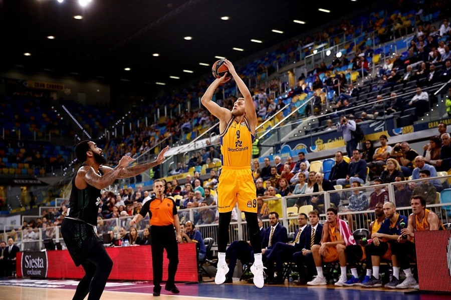 Η Γκραν Κανάρια 84-64 την Νταρουσάφακα στο ντεμπούτο του Μαρτίνεθ (video)