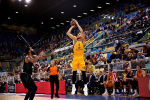 Η Γκραν Κανάρια 84-64 την Νταρουσάφακα στο ντεμπούτο του Μαρτίνεθ (video)