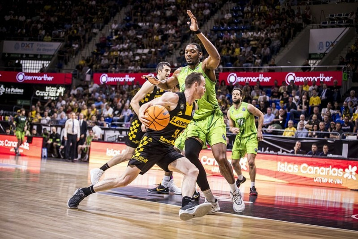Αντίπαλος του Περιστερίου η Τενερίφη, 78-55 την Τόφας (vid)