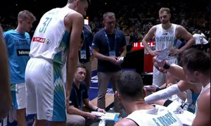 Σλοβενία-Βοσνία 93-97: Έξαλλος ο Ντόντσιτς, έβριζε και πέταξε μπουκάλι σε τάιμ άουτ (vid)