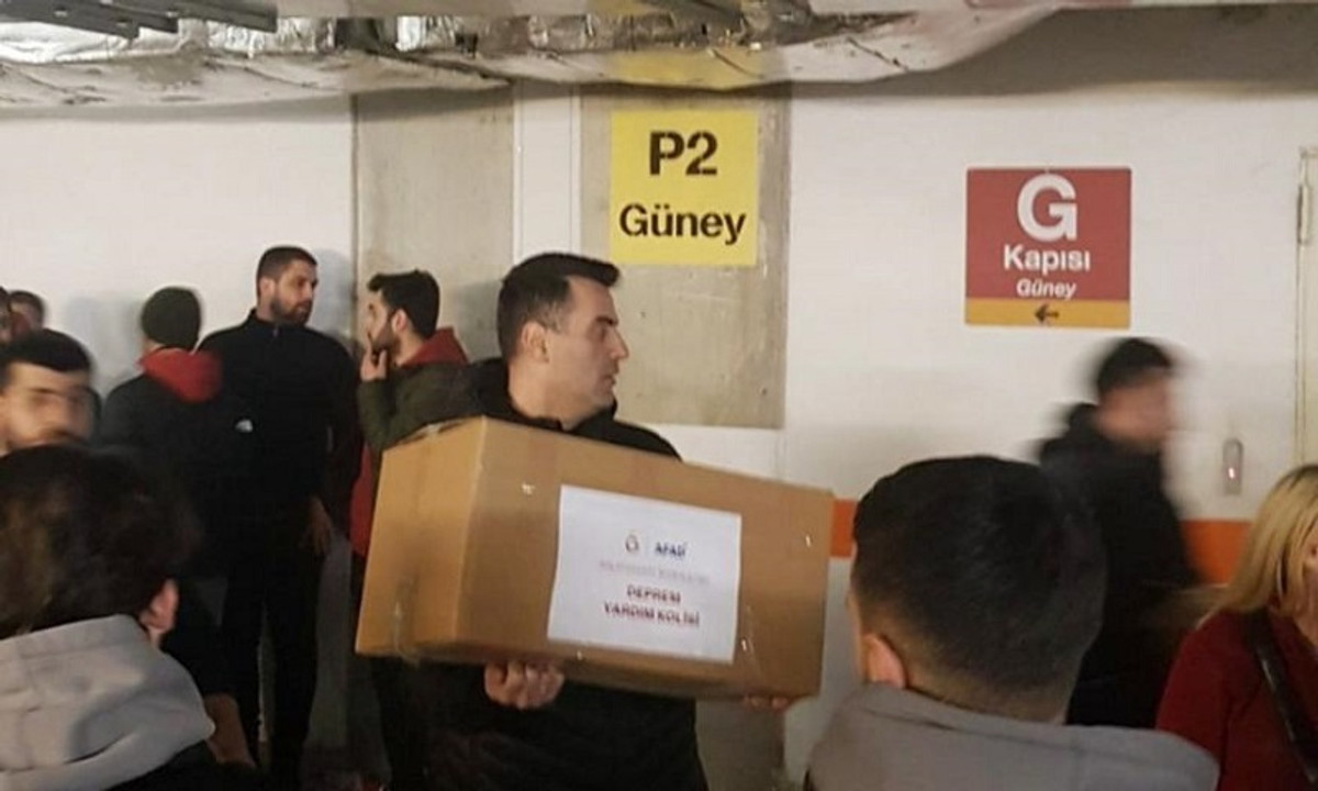 Γαλατάσαραϊ: Ο Πιστιόλης συγκεντρώνει είδη πρώτης ανάγκης με την ομάδα του