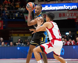 Αρμάνι Μιλάνο-Μακάμπι Τελ Αβίβ 90-98: &quot;Καθάρισε&quot; ο Μπράουν και η παρέα του! (vid)