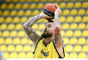 LIVE STREAMING: Μαρούσι-Περιστέρι στις 20:15