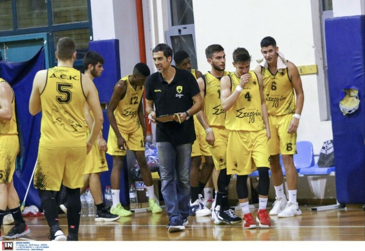 Αιφνίδιο &#039;&#039;διαζύγιο&#039;&#039; για ΑΕΚ και Νίκο Χατζή