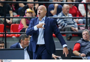 Λυκογιάννης: &quot;Κάναμε ένα εξαιρετικό παιχνίδι, αξίζουν συγχαρητήρια στα παιδιά&quot; (vid)