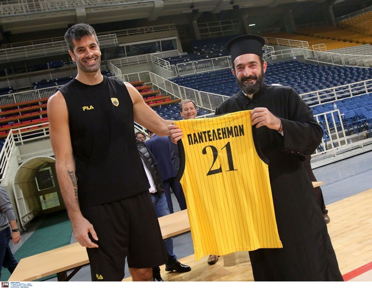 Ο αγιασμός της ΑΕΚ στο ΟΑΚΑ (Gallery)