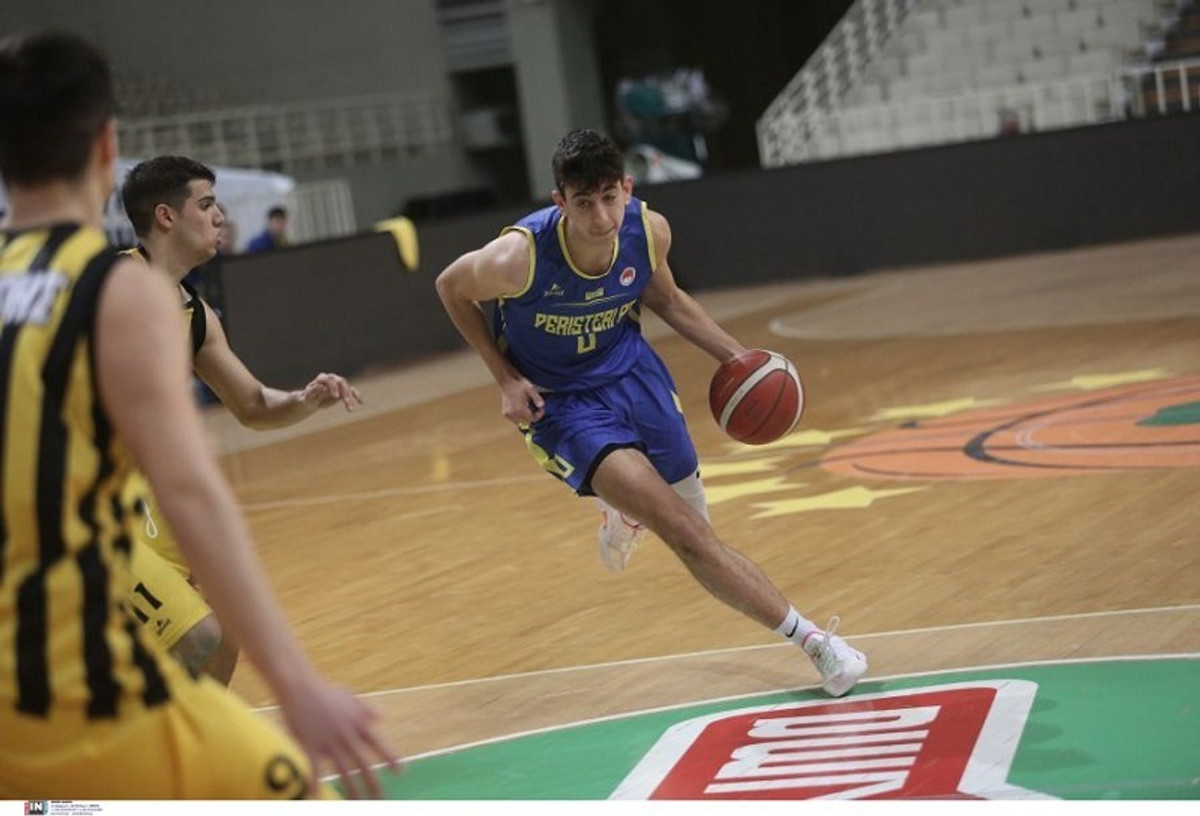 Rising Stars U18: Με νίκες προχώρησαν Περιστέρι και Ολυμπιακός (pics)