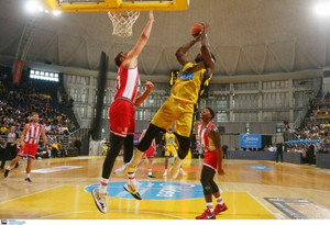 LIVE STREAMING: Άρης-Ολυμπιακός 72-81 (τελικό)
