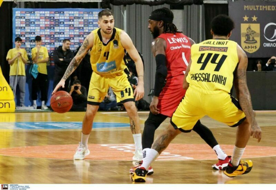 EuroCup: Στο Νο8 του Top-10 το απίθανο καλάθι Τολιόπουλου (video)