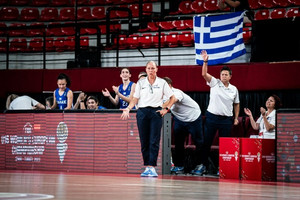 Γκουζίνη: Τα κορίτσια τίμησαν την Ελλάδα (gallery)