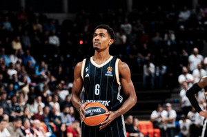 Με σούπερ Μαλεντόν η Βιλερμπάν, 77-74 τον Ερυθρό Αστέρα