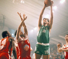 Ο Αργύρης Παπαπέτρου έχει γενέθλια και το allstarbasket θυμάται τη συνέντευξη αποχώρησής του από τα παρκέ!