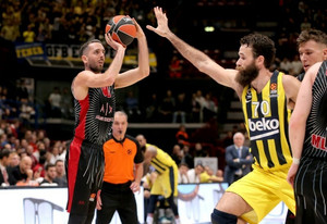 Αρμάνι - Φενέρμπαχτσε 87-74: Ο Μεσίνα διέκοψε το σερί των 10 ηττών! (pics)