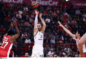 Έτσι νίκησε τον Ολυμπιακό στο ΣΕΦ η Ρεάλ Μαδρίτης (vid)